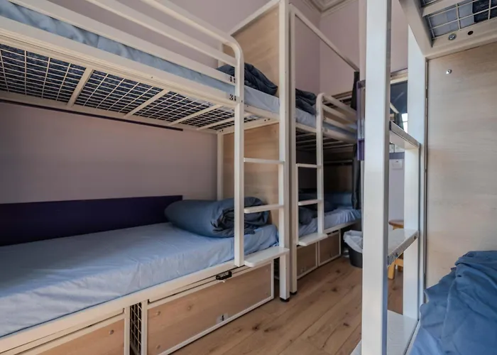 Sheilas Tourist Hostel